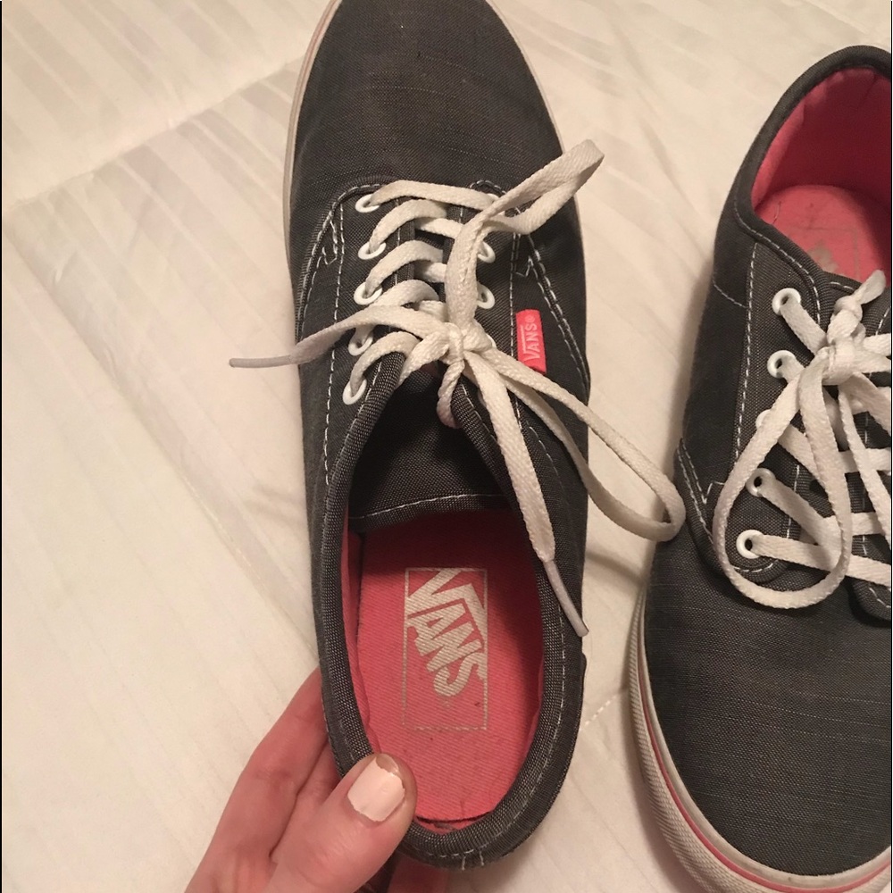 Women’s Vans - Picture 3 of 4